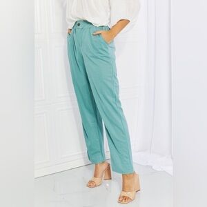 Straight Leg Pants in Seafoam SZ M NWT